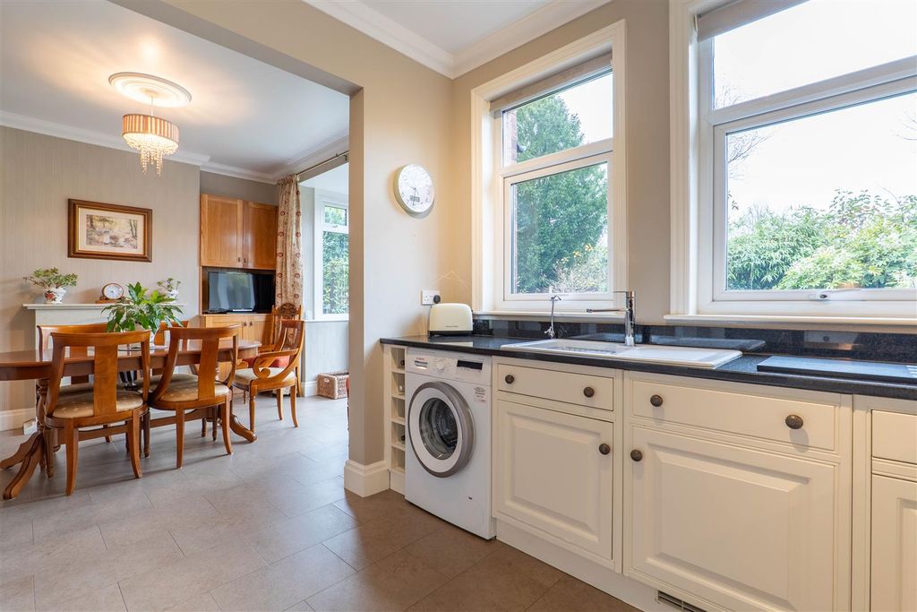 Property photo 2 of 26 Kitchen