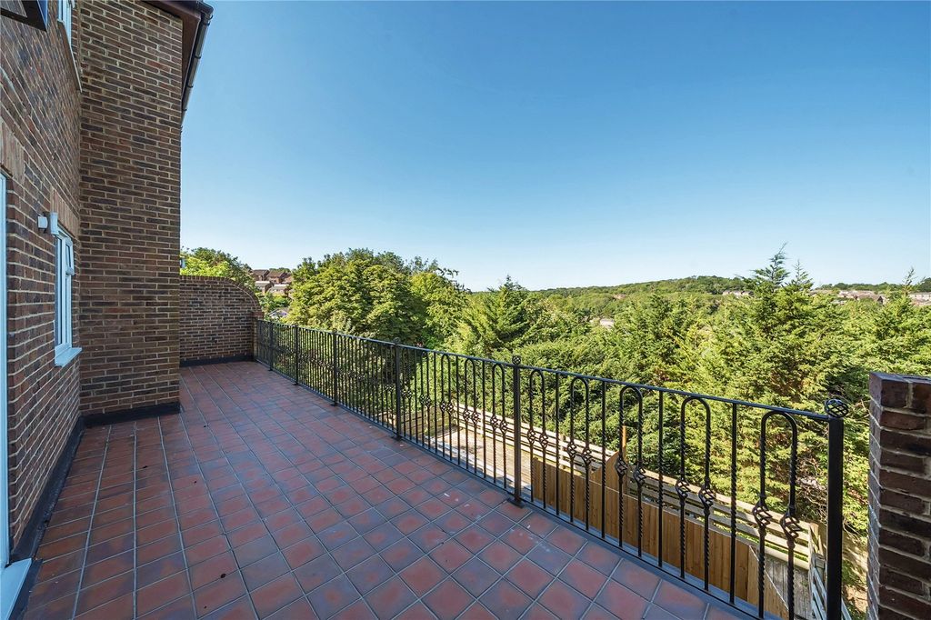 Property photo 2 of 18 Picture 2