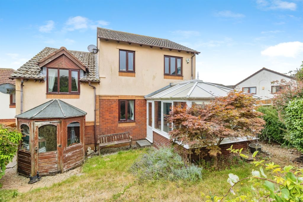 Property photo 2 of 17