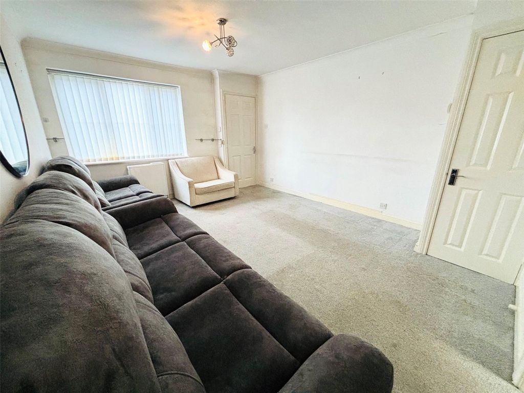 Property photo 2 of 12 Picture No. 04