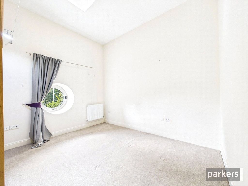 Property photo 3 of 13 Picture No. 02