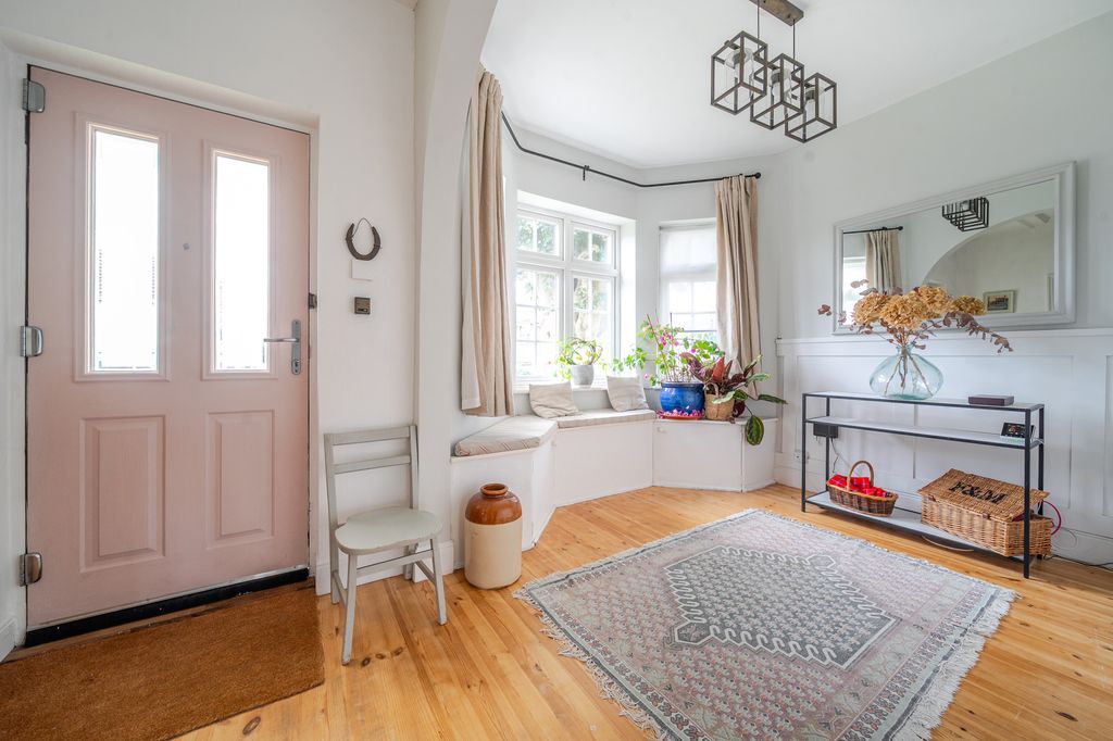 Additional image 7 of 5 bed detached house for saleGravel Road, Farnborough GU14