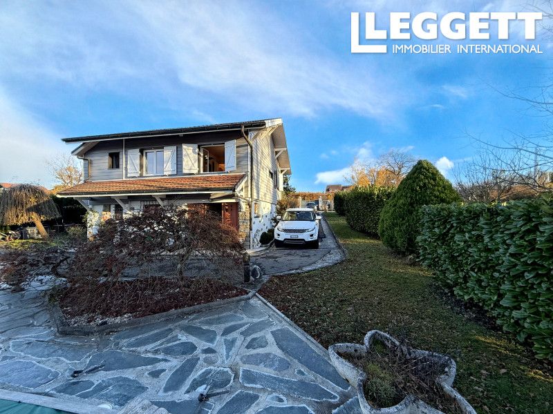 Property photo 2 of 10