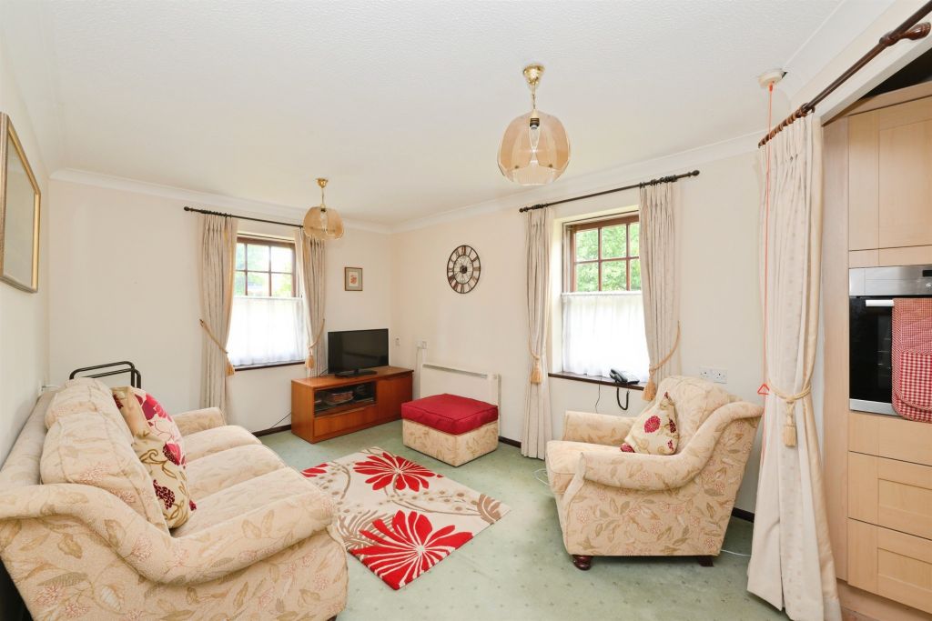 Property photo 2 of 9