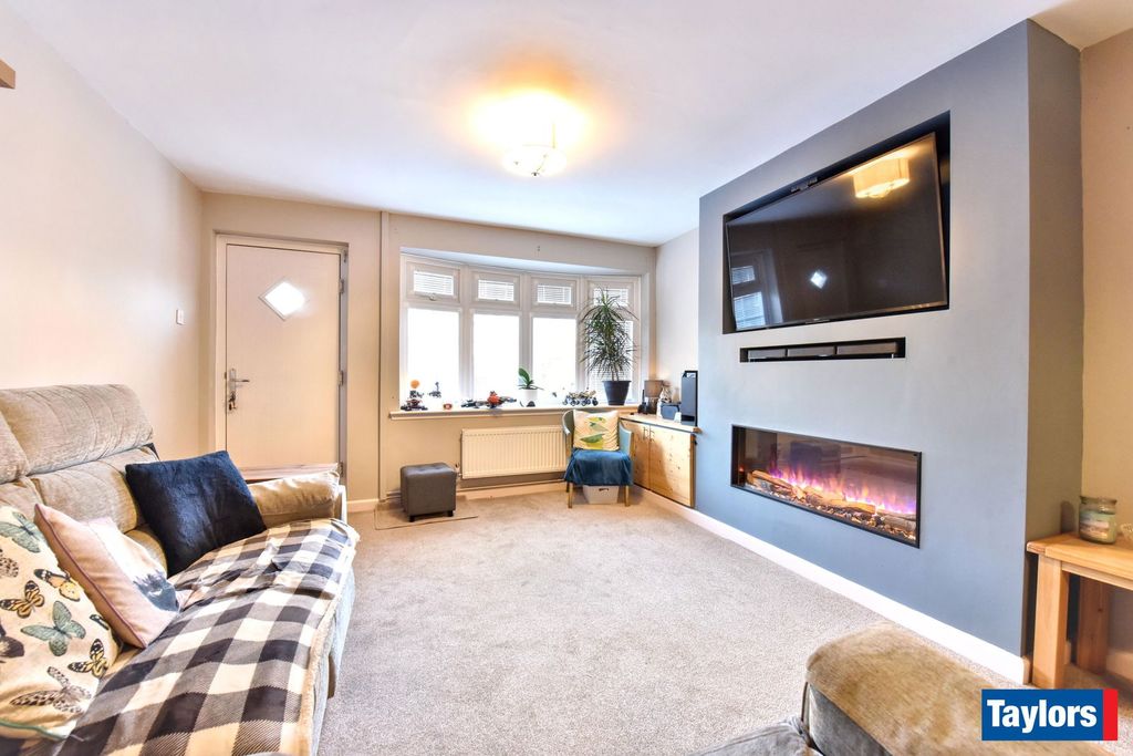 Property photo 3 of 17