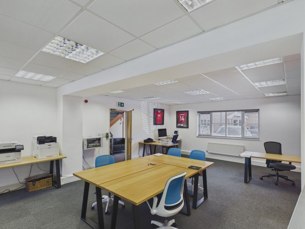 Property photo 2 of 8 Photo 5