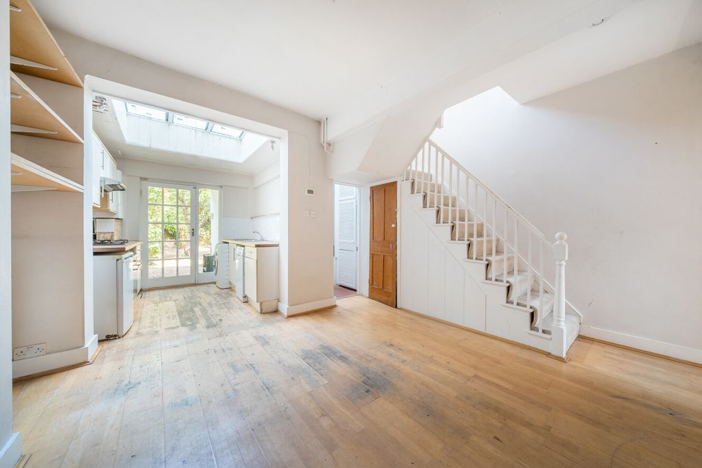 Property photo 2 of 11 1495437-20-6A5A5d...