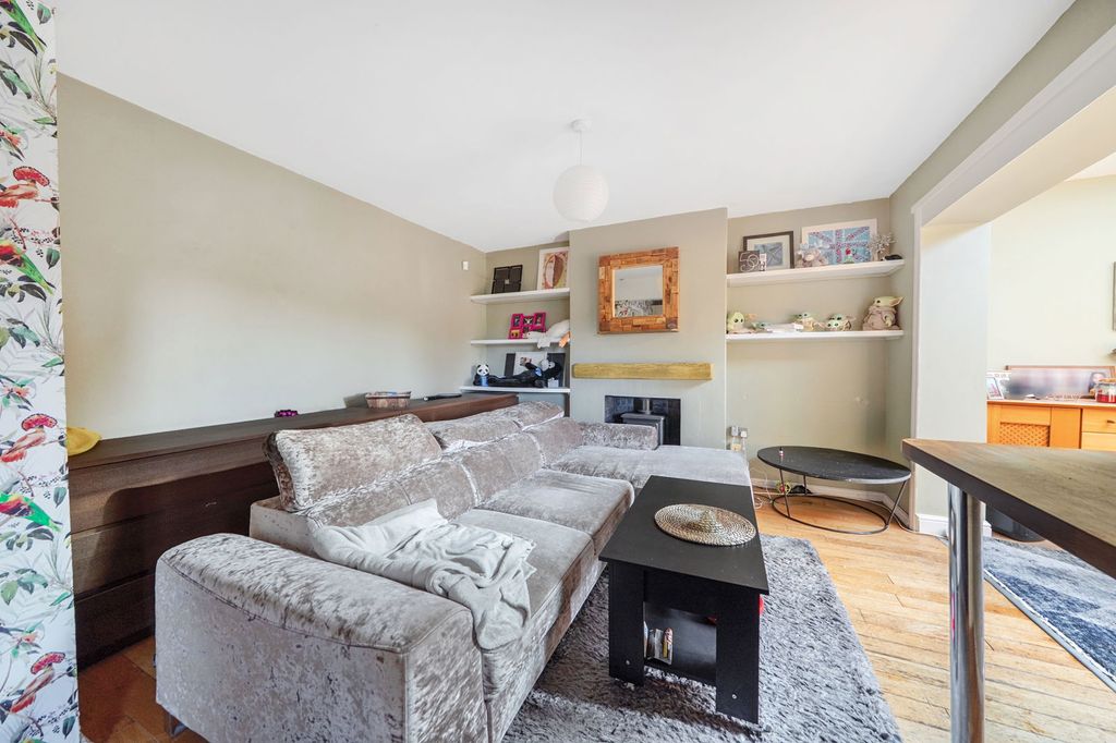 Property photo 3 of 16