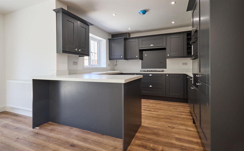 Property photo 2 of 18 Fitted Open Plan Living/Dining/Kitchen