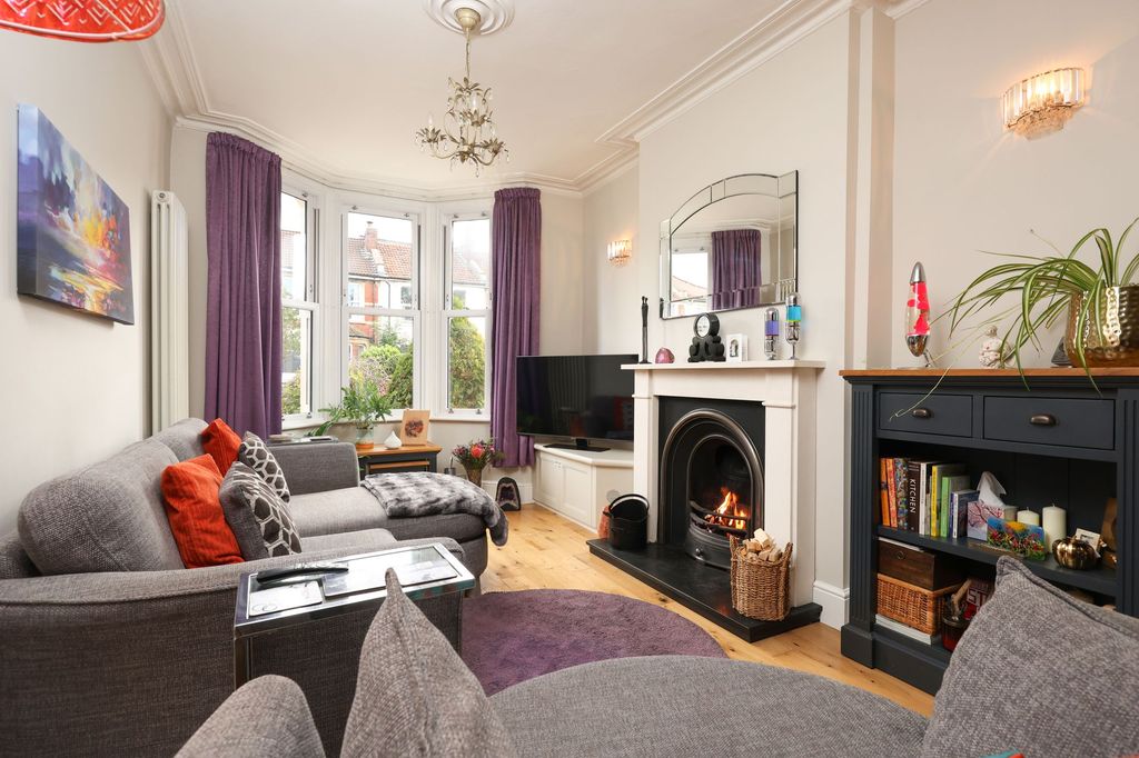 Property photo 1 of 17