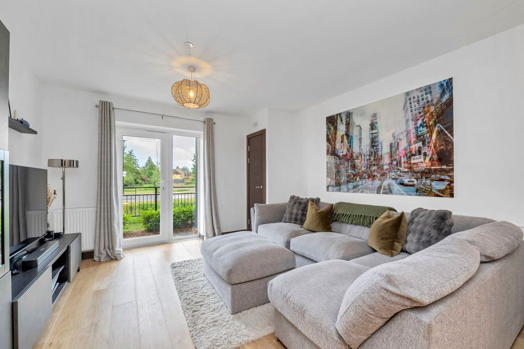 Property photo 2 of 12 Open Plan Living