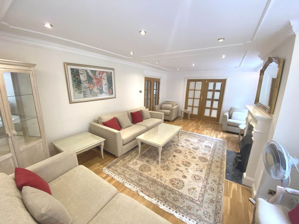 Property photo 2 of 32