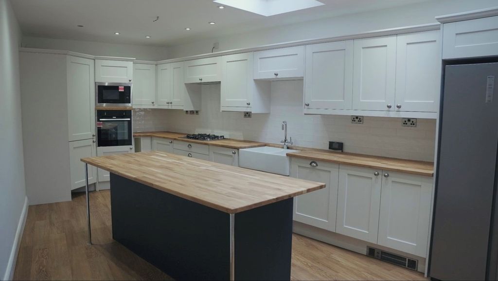 Property photo 1 of 20 Image