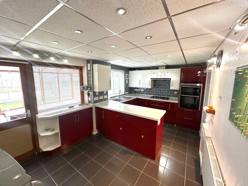 Property photo 3 of 14 Photo 4