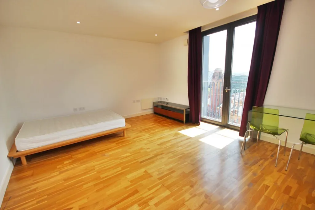 Piccadilly Place, Manchester M1 - View 6