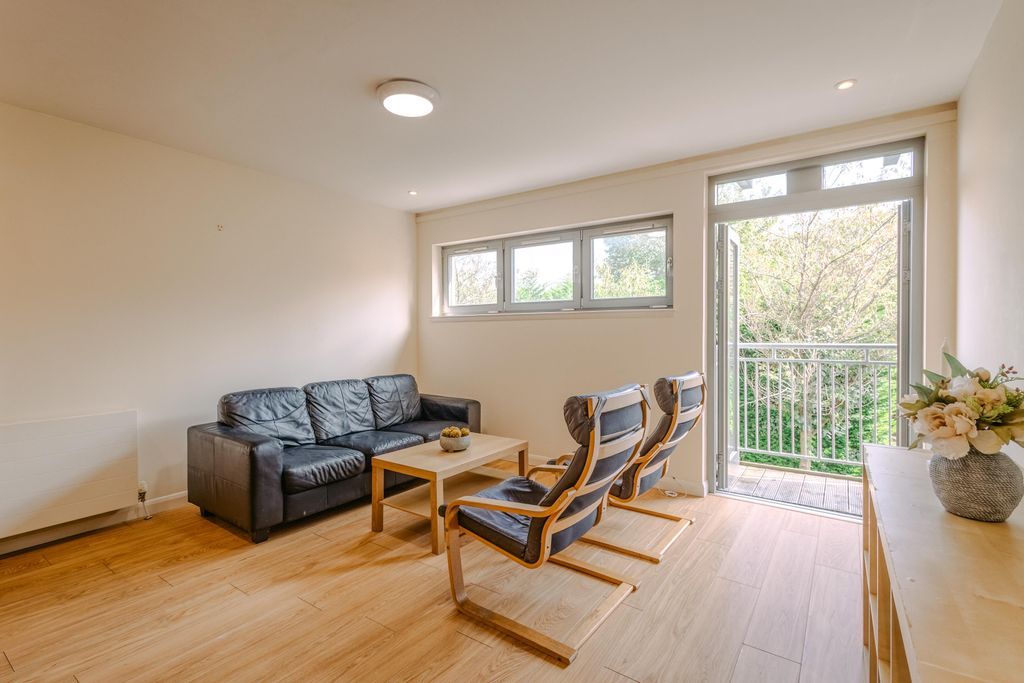 Property photo 1 of 26