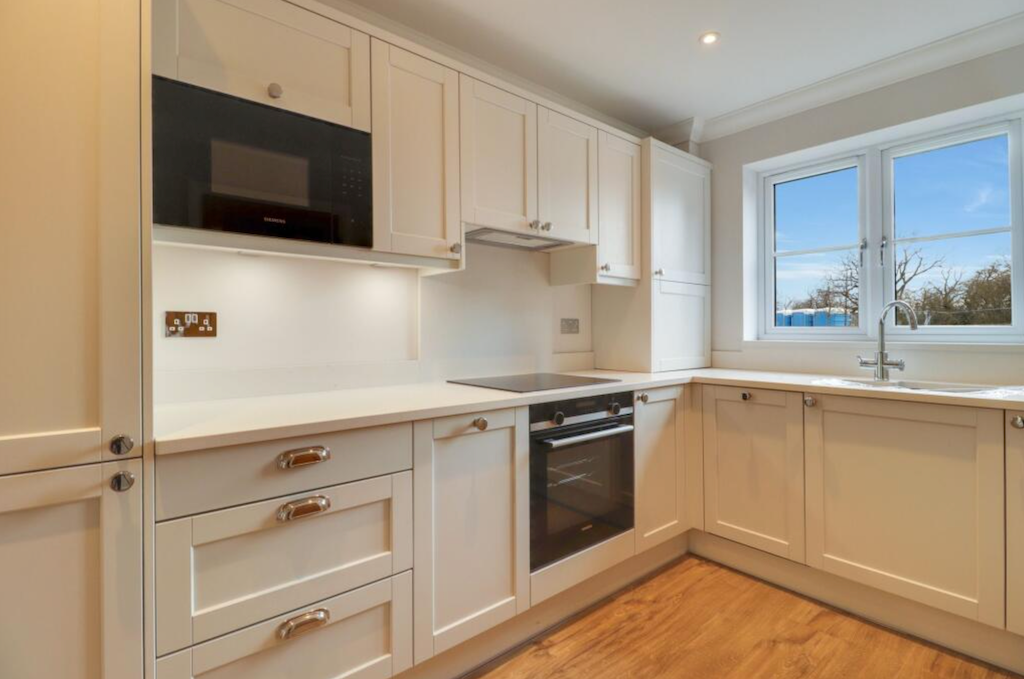 Property photo 3 of 13 Kitchen