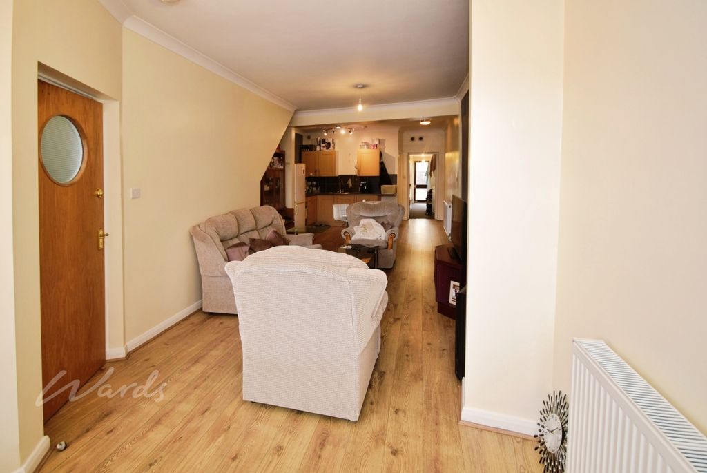 Property photo 3 of 5 Canterbury Lounge