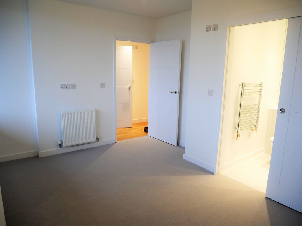Property photo 1 of 3