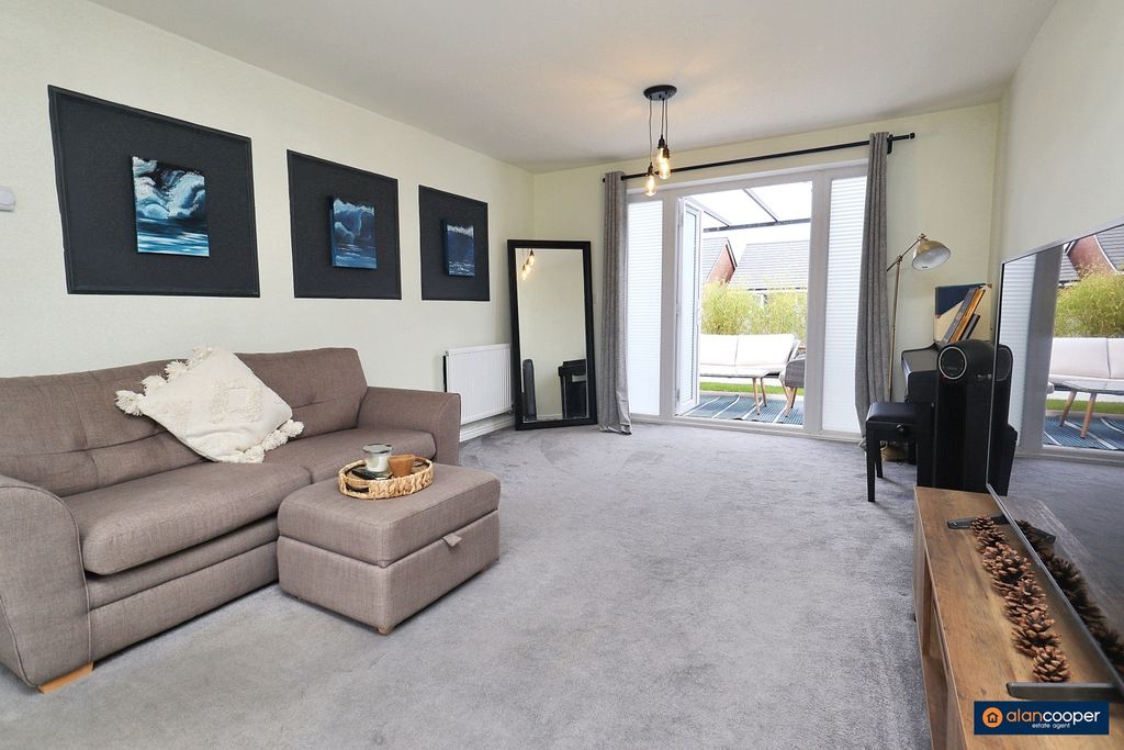 Property photo 3 of 31 4449164
