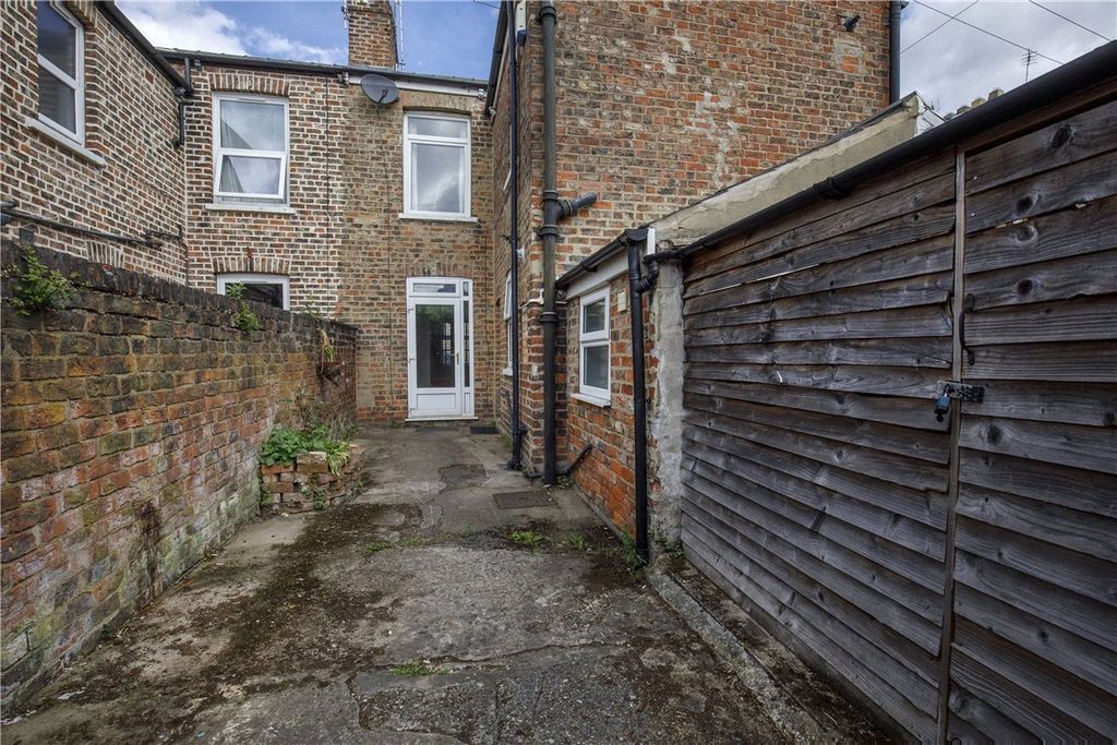 Property photo 3 of 14 Picture No. 12