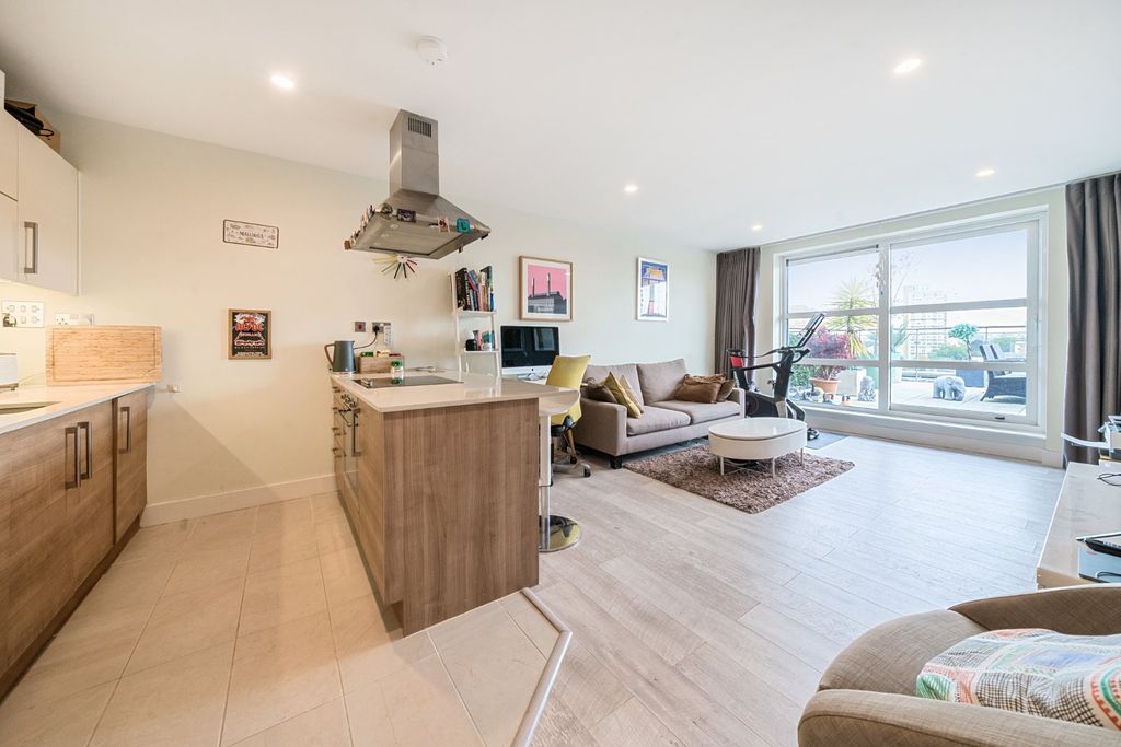 Property photo 3 of 14 Picture No. 13