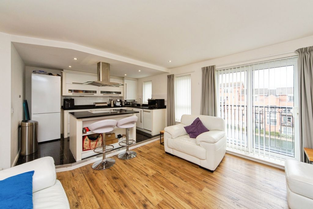 Property photo 2 of 22 Pbox-Img.Jpg