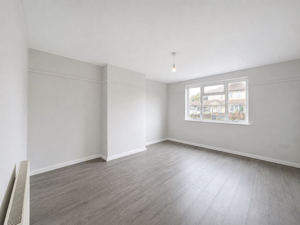 Property photo 3 of 11 5308742