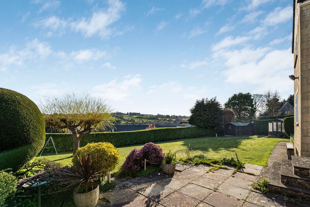 Property photo 2 of 23