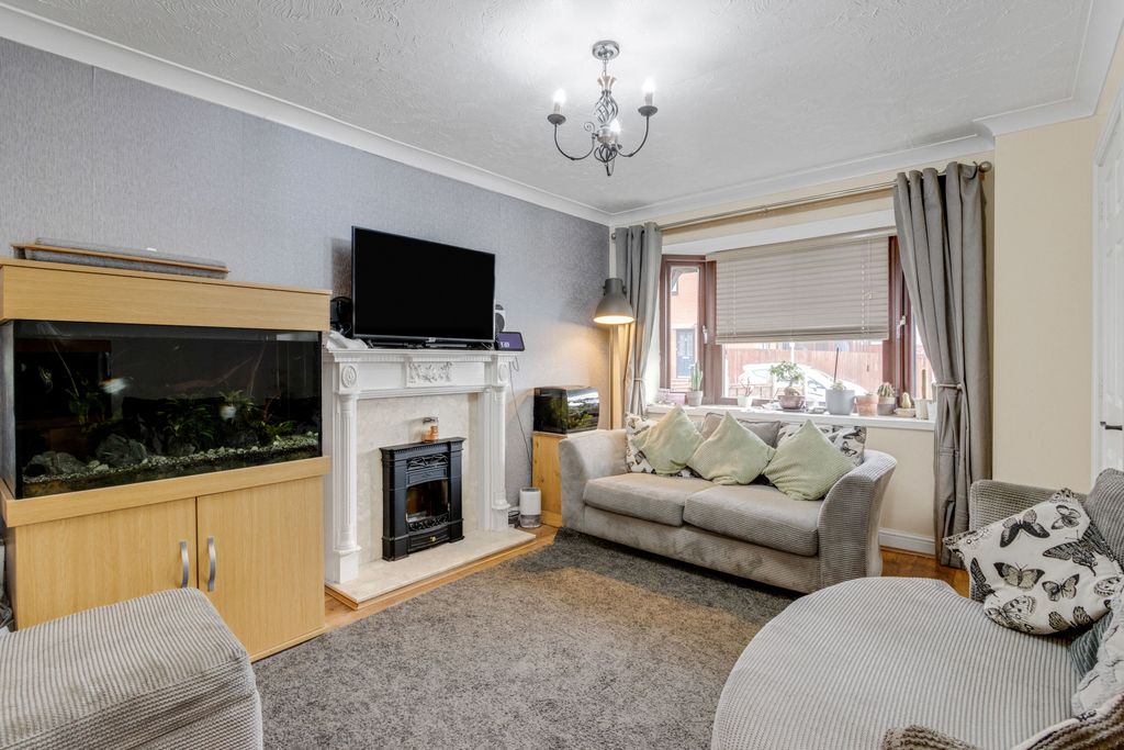 Property photo 2 of 13 Img_9467