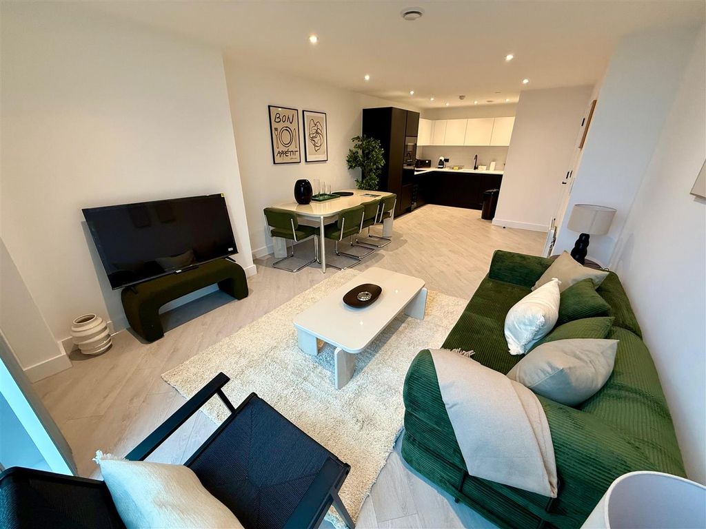 Property photo 1 of 17 Whatsapp Image 2026-02-20 At 09.47.45 (4).Jpeg