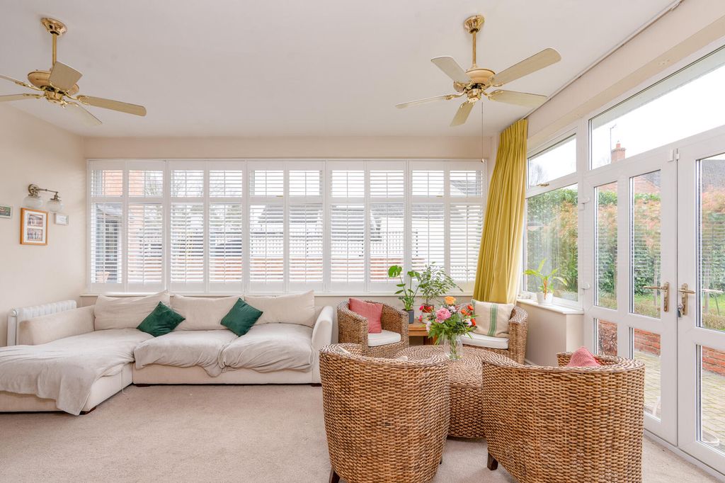 Property photo 3 of 64 Conservatory