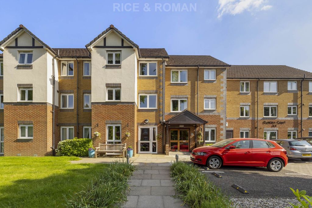 Property photo 2 of 16