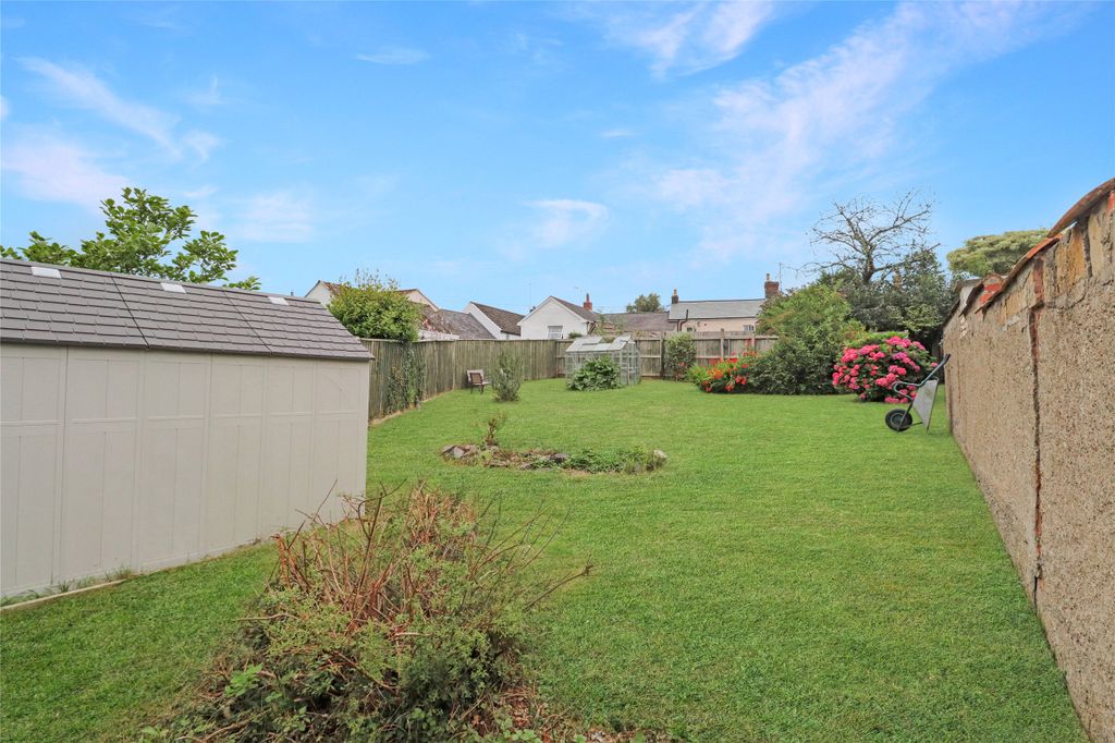 Property photo 2 of 19 Picture No. 20