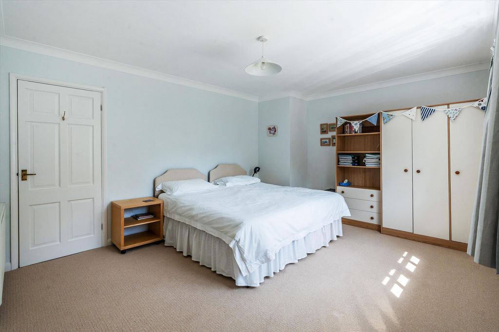 Additional image 16 of 6 bed detached house for saleSummers Lane, Hurtmore, Godalming, Surrey GU7