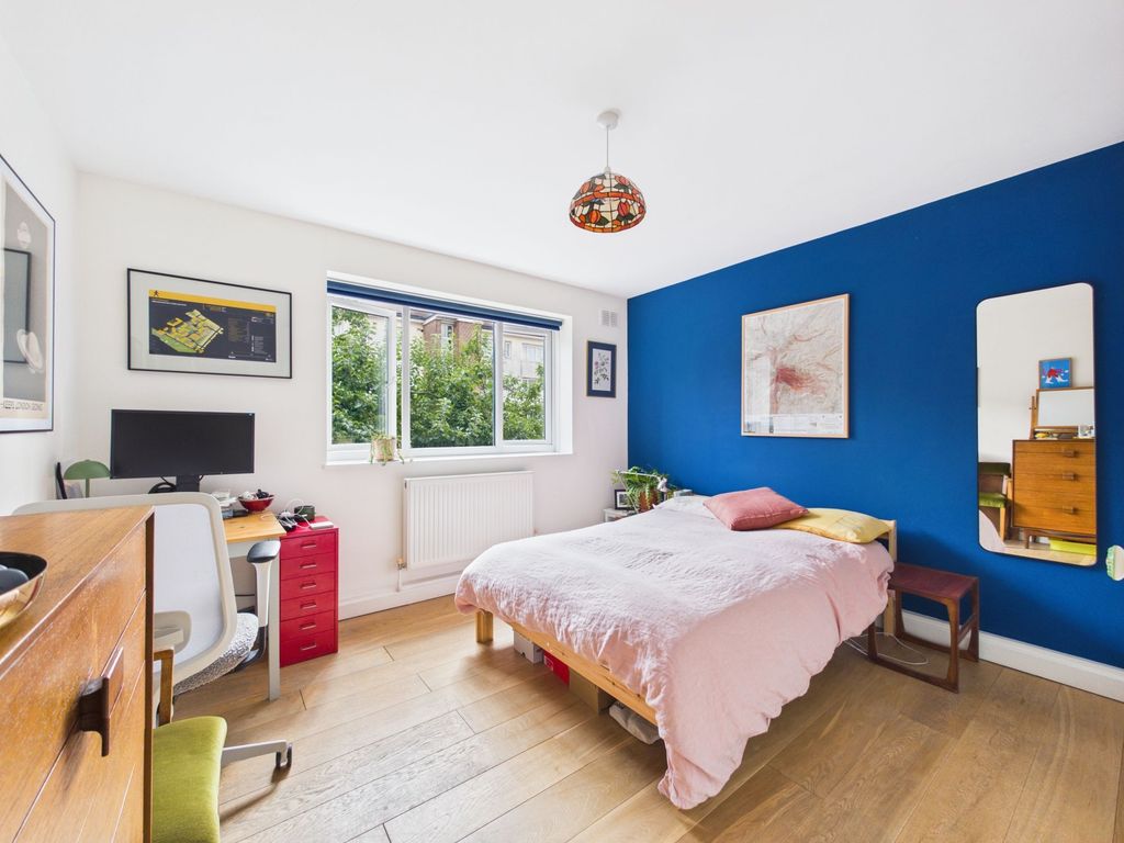Property photo 3 of 43