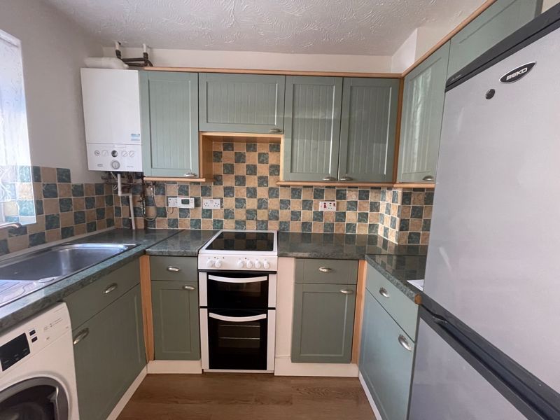 Property photo 3 of 8 Photo 6