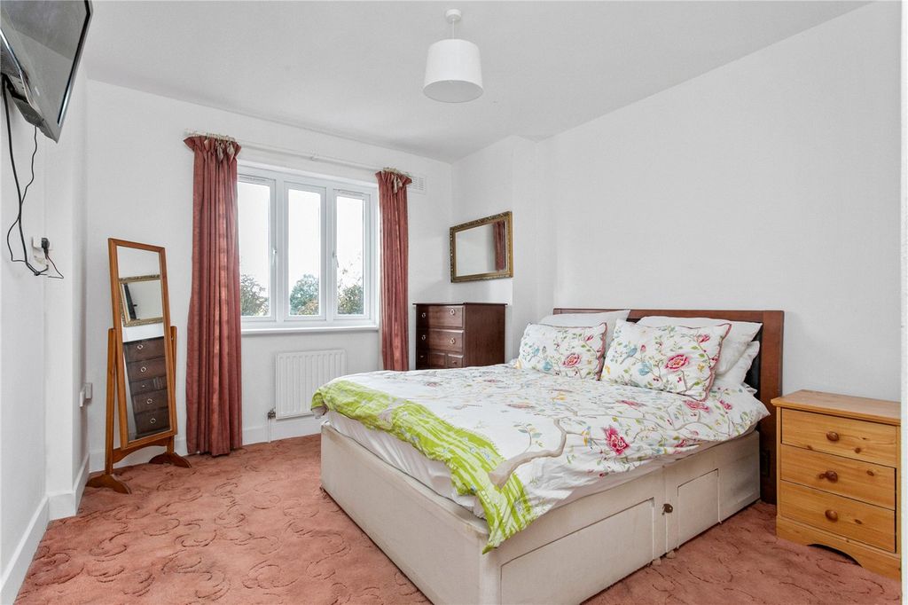 Property photo 3 of 11 Picture No. 13