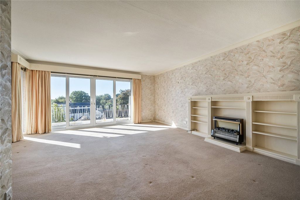 Property photo 2 of 16 Picture No. 03