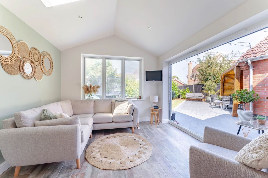 Property photo 3 of 22