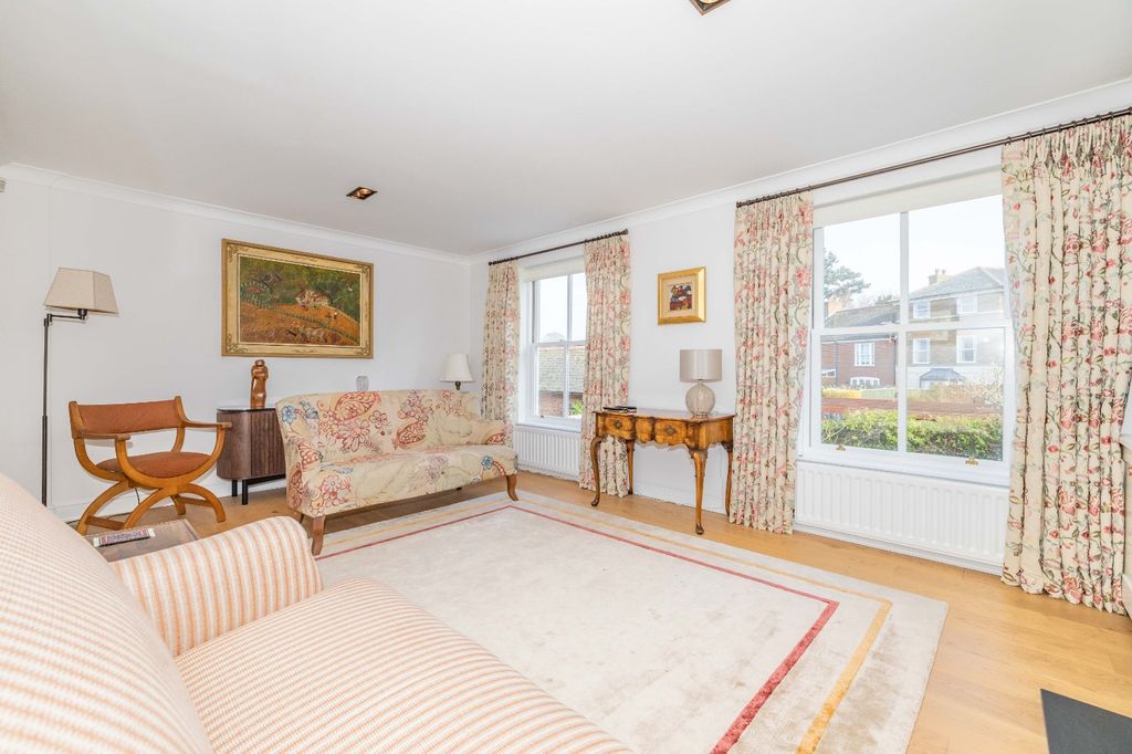 Property photo 2 of 19 Picture 2