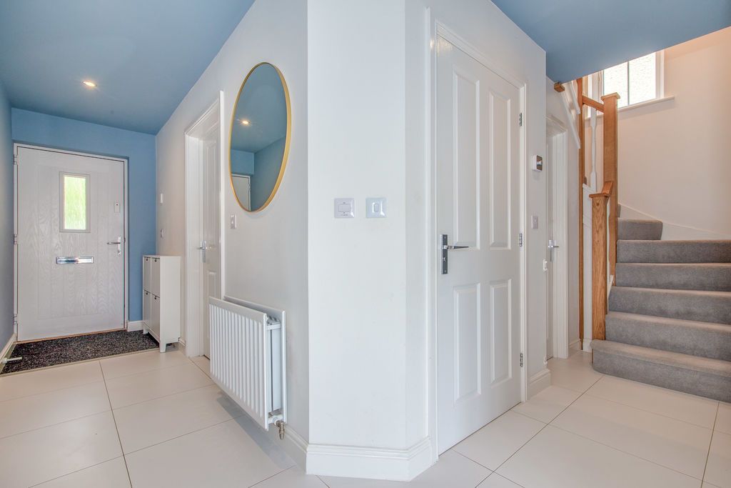 Property photo 2 of 19 Photo 9