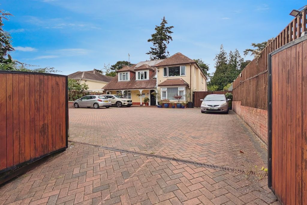 Property photo 1 of 7 (Main)