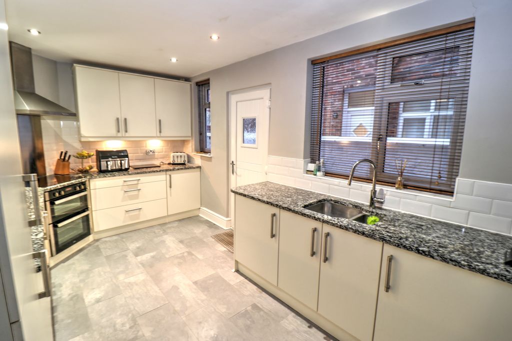 Property photo 3 of 20 Img_7669