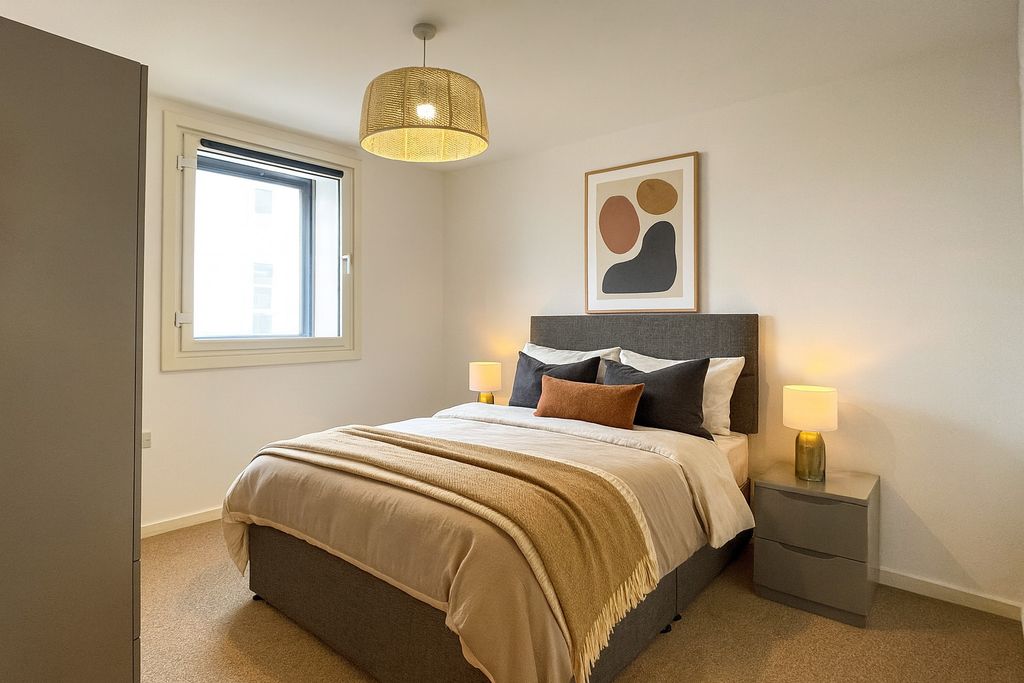 Property photo 3 of 7 Pasha Bed