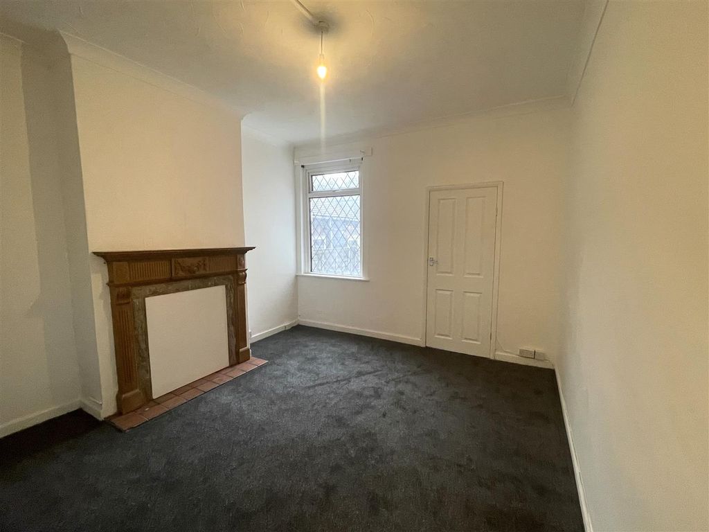 Property photo 3 of 8 Rear Reception Room .Jpg