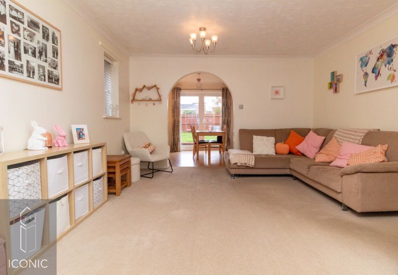 Property photo 3 of 16 Photo 8