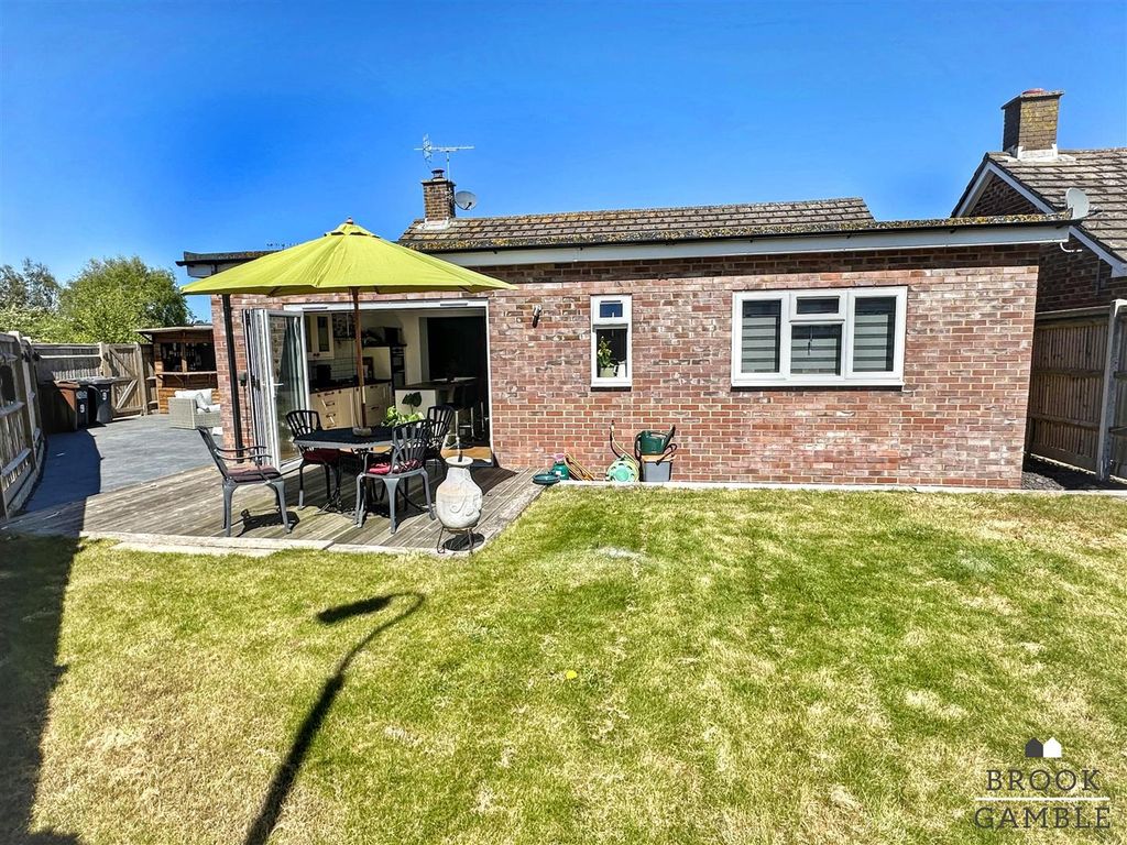 Property photo 1 of 34 01323 438506