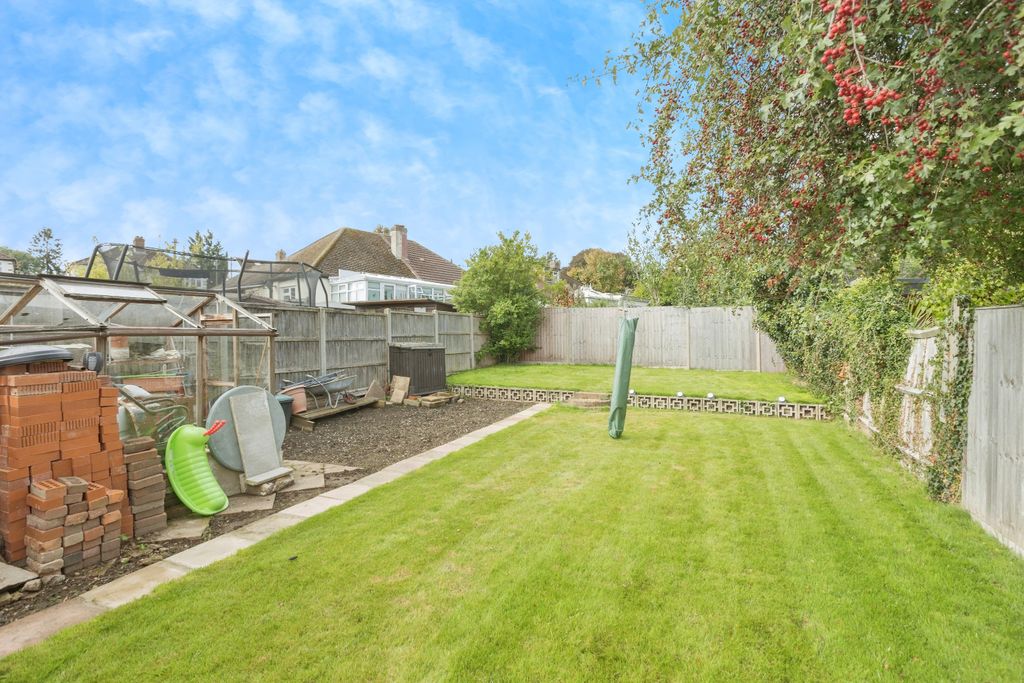 Property photo 2 of 20