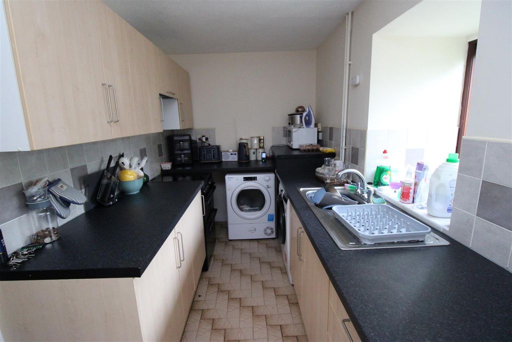Property photo 3 of 7